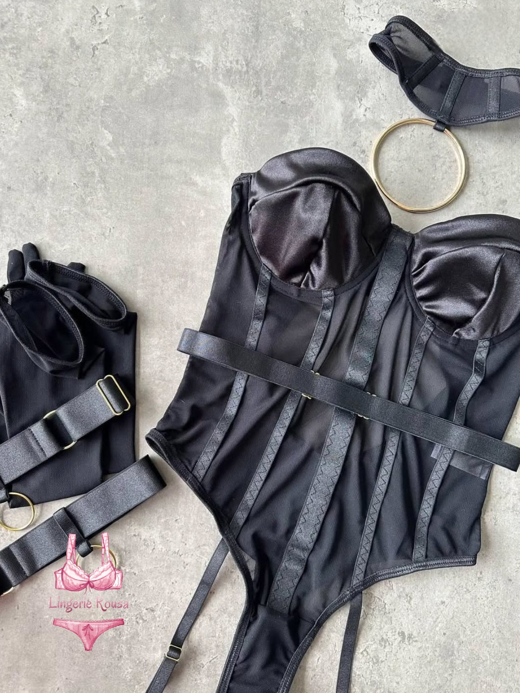 بودي سوت مع غلفز